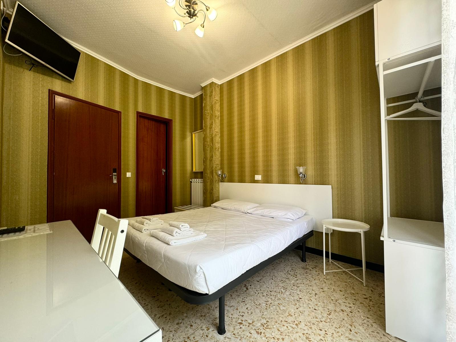 Camera 5